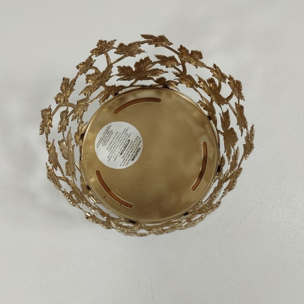 BATH & BODY‎ WORKS Gold Maple Leaves 3-Wick Candle Holder Wooden Base - Picture 2 of 5